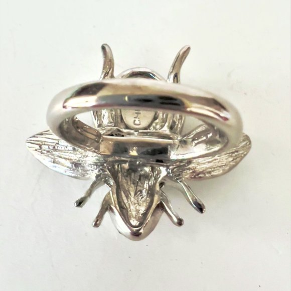 Black & White Pave Crystal Figural Bee Costume Ring CHICO'S Size 5 1/2-6.5 - Picture 5 of 6